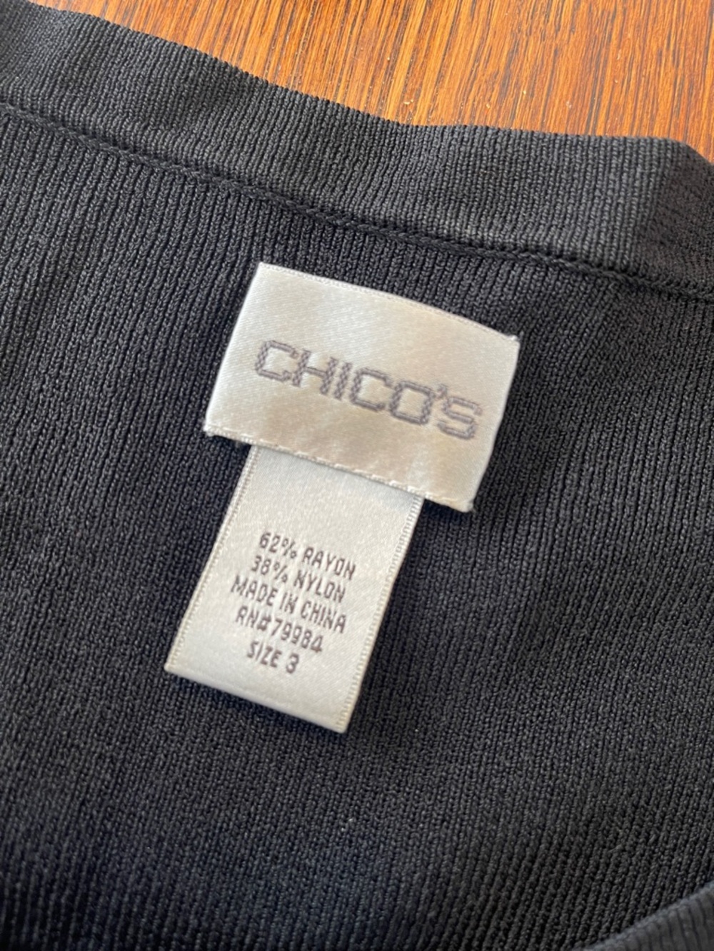 Chico's Black Scoop-Neck 3/4 Sleeve  sweater pullover size 3/large basic classic - Picture 3 of 5